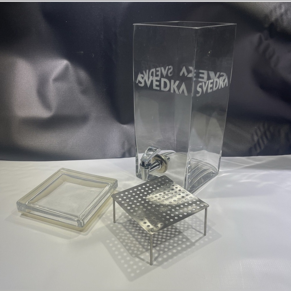 SVEDKA VODKA GLASS INFUSION COCKTAIL JUICE JAR PARTY DISPENSER